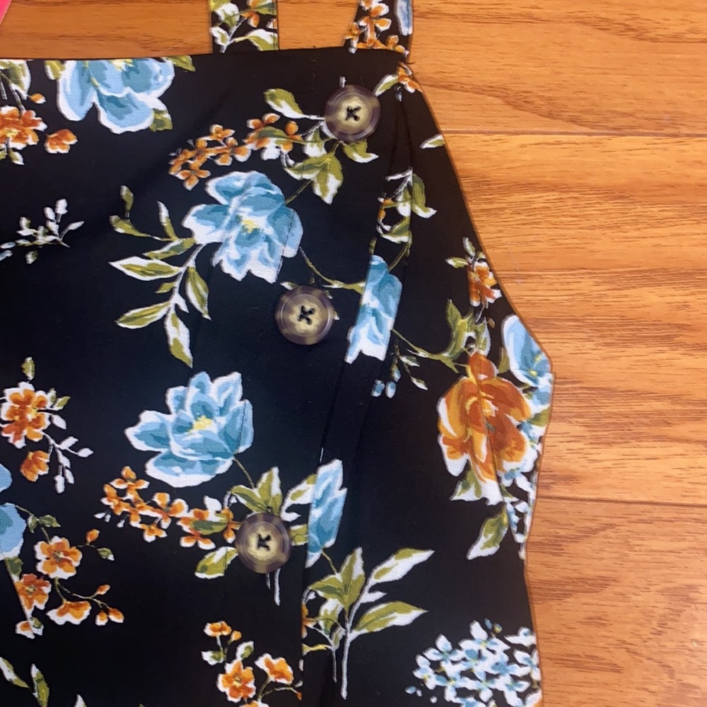 BRAND NEW DRESS - Picture 2 of 4